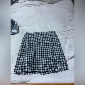 DIVIDED H&M plaid skirt